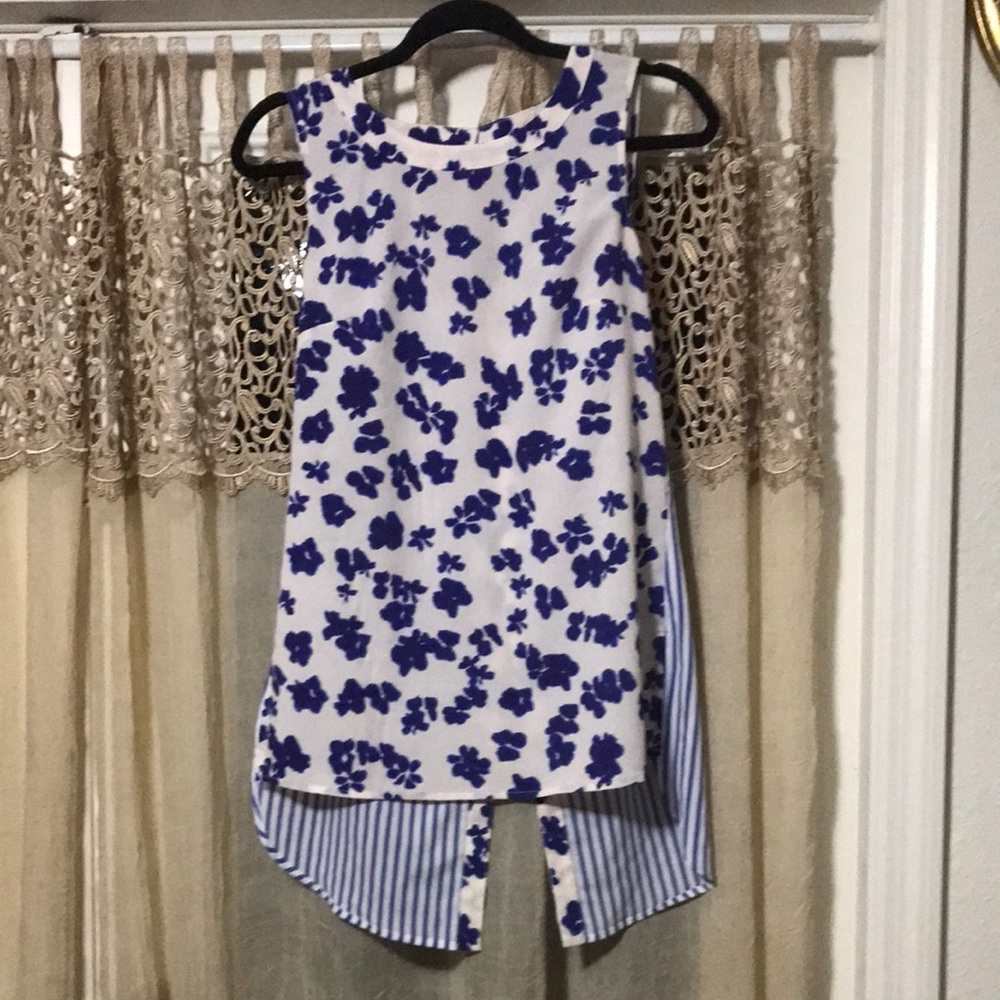 Cabi Top